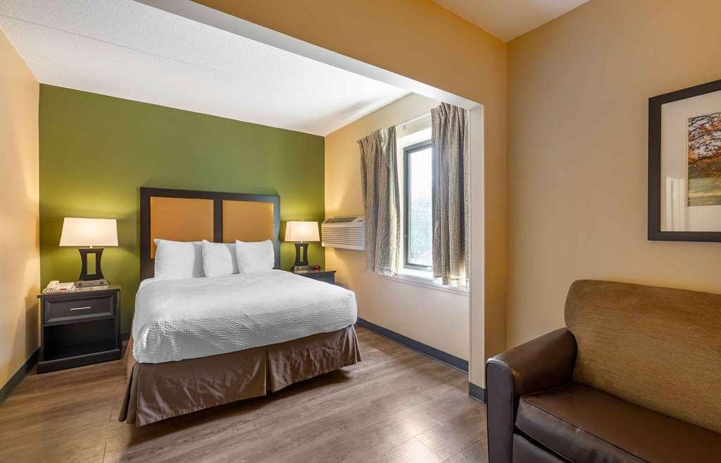 Extended Stay America Suites - Cleveland - Middleburg Heights Room photo